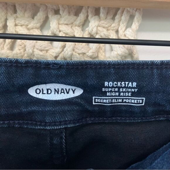 OLD NAVY Women’s Rockstar Super Skinny High Rise Dark Wash Jeans Bermuda 16 - Picture 11 of 13
